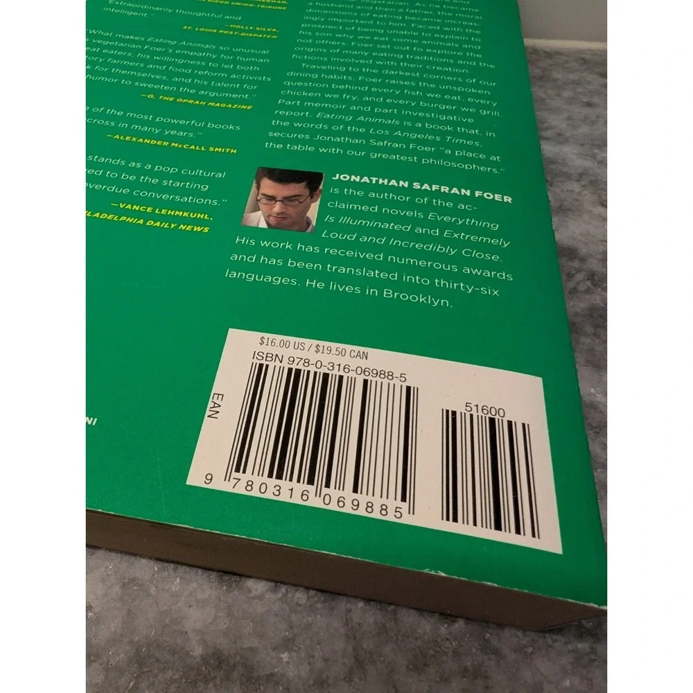 Eating Animals by Jonathan Safran Foer 2009 Paperback